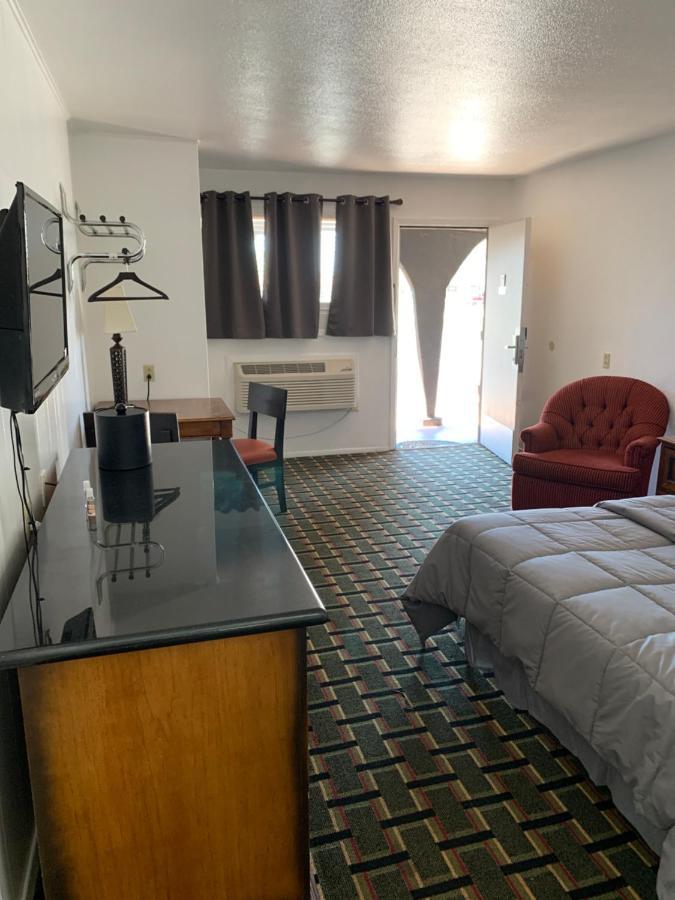 Rodeway Inn & Suites Raton Zewnętrze zdjęcie