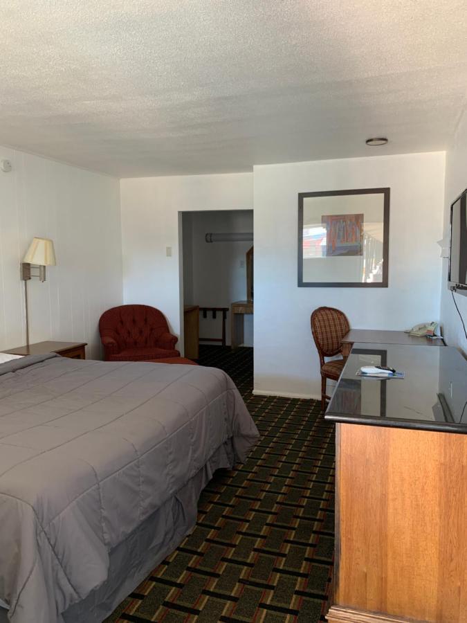 Rodeway Inn & Suites Raton Zewnętrze zdjęcie