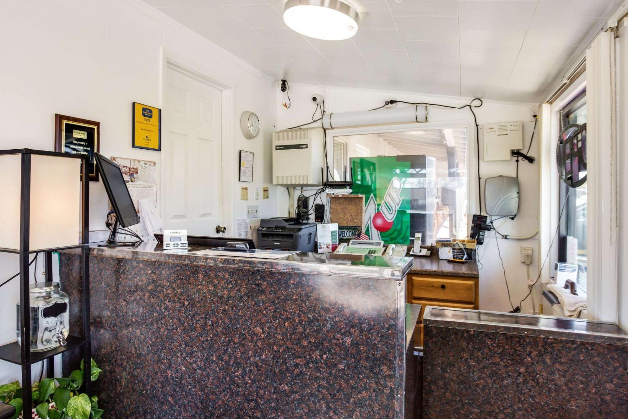 Rodeway Inn & Suites Raton Zewnętrze zdjęcie